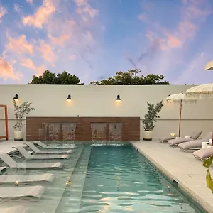 Bali Posh Pr Hotel Carolina